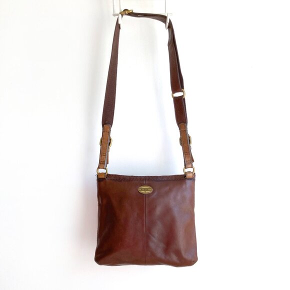 Fossil Explorer Leather Crossbody Bag - Picture 4 of 15